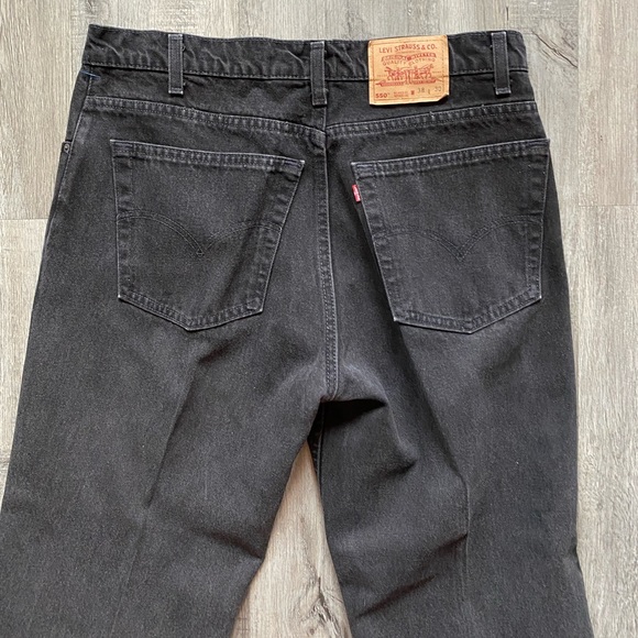 Vintage Black Levi Jeans - Picture 5 of 7